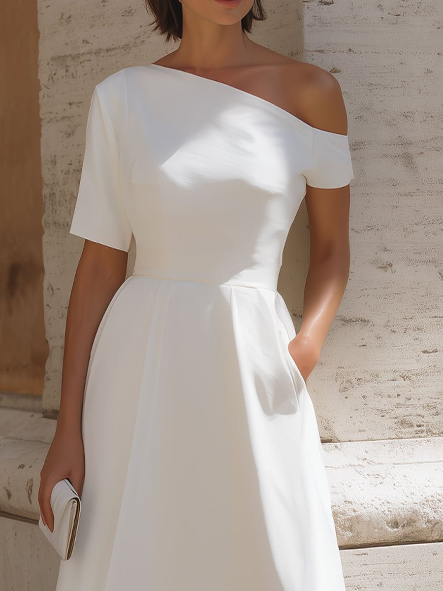 Asymmetrisches Midi-Kleid mit One-Shoulder, kurzen Ärmeln und ausgestelltem Schnitt